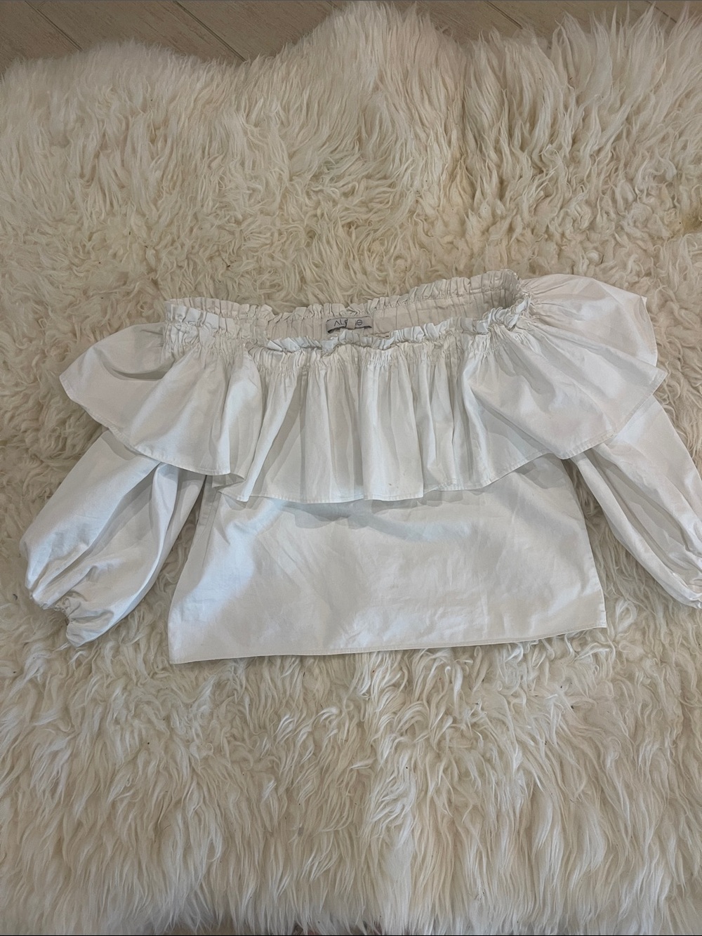 Alexis White Off-Shoulder Ruffle Blouse - Picture 3 of 3